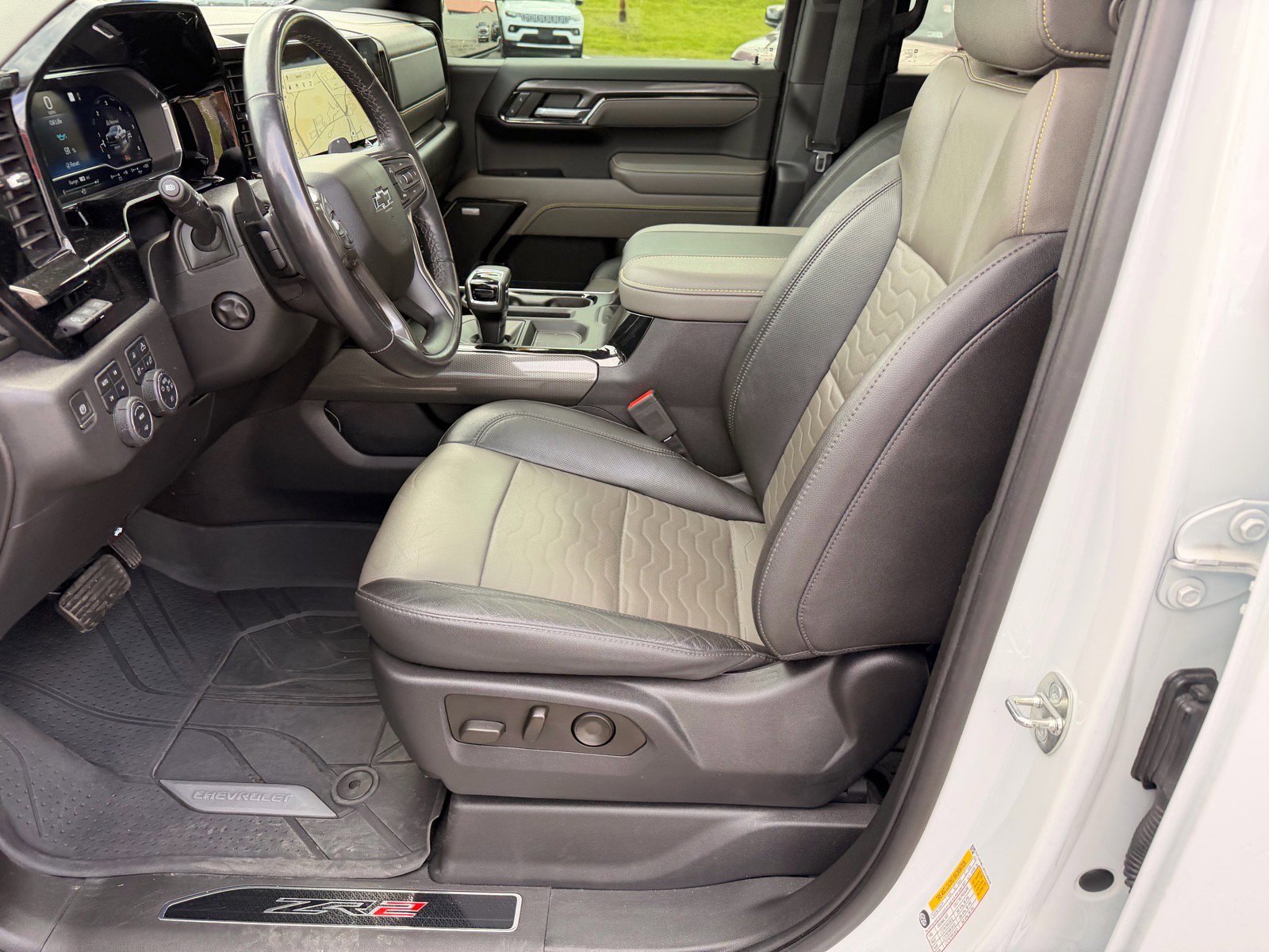 Used 2023 Chevrolet Silverado 1500 ZR2 w/ Technology Package image 12