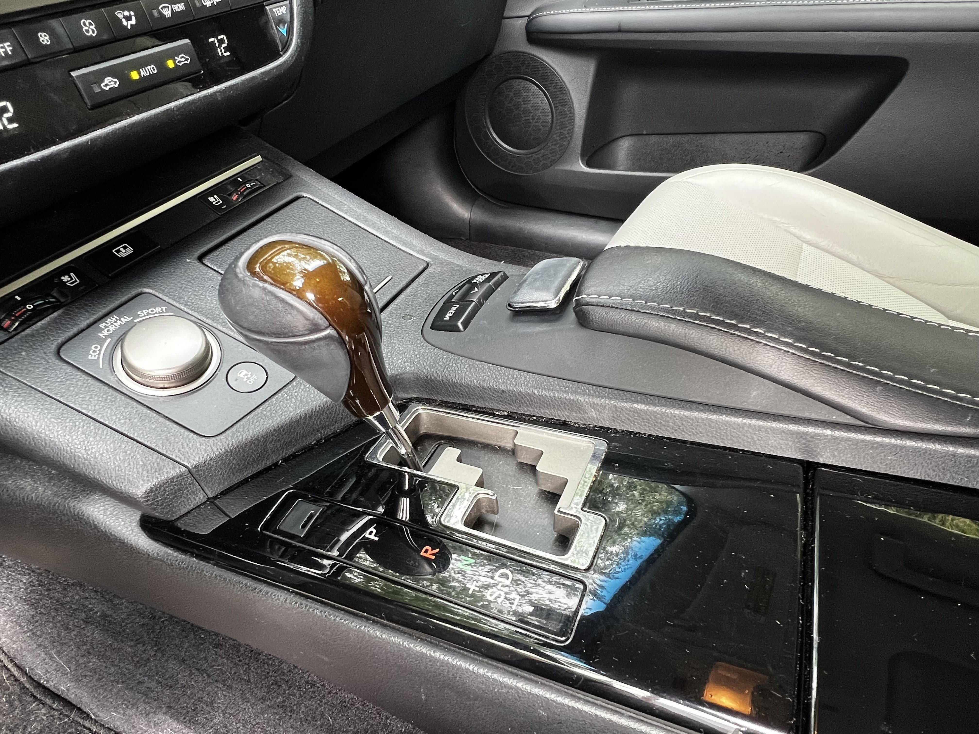 Used 2013 Lexus ES 350 w/ Luxury Pkg FWD image 28