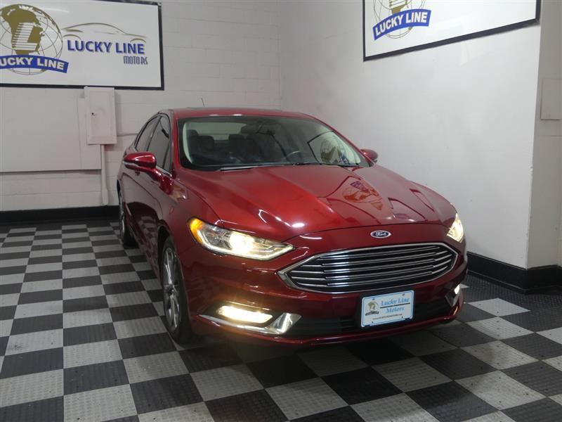 Used 2017 Ford Fusion SE w/ Equipment Group 201A FWD image 5