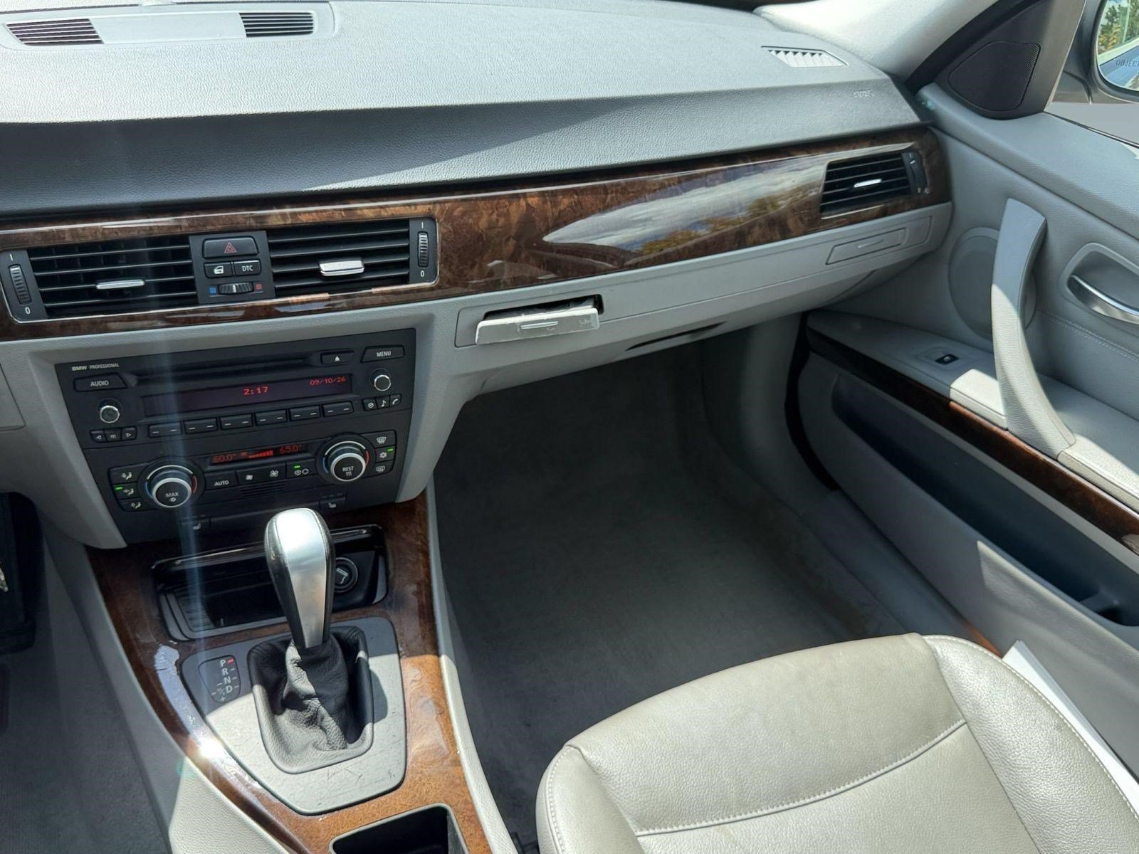 Used 2009 BMW 328i Sedan RWD image 28