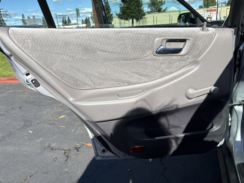 Used 2001 Honda Accord VP image 27