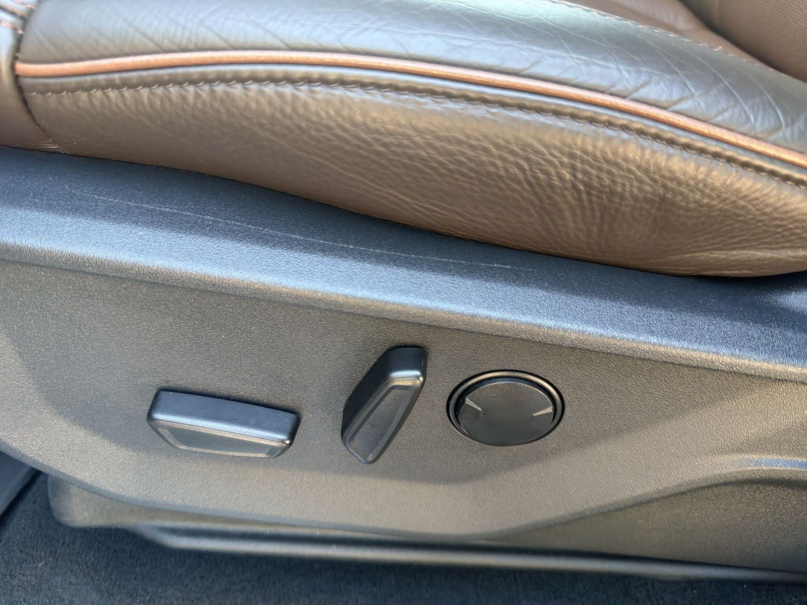 Used 2025 Ford Expedition King Ranch AWD/4WD image 14