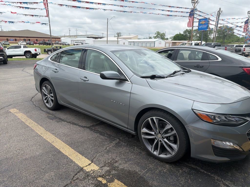 Used 2024 Chevrolet Malibu LT FWD image 3