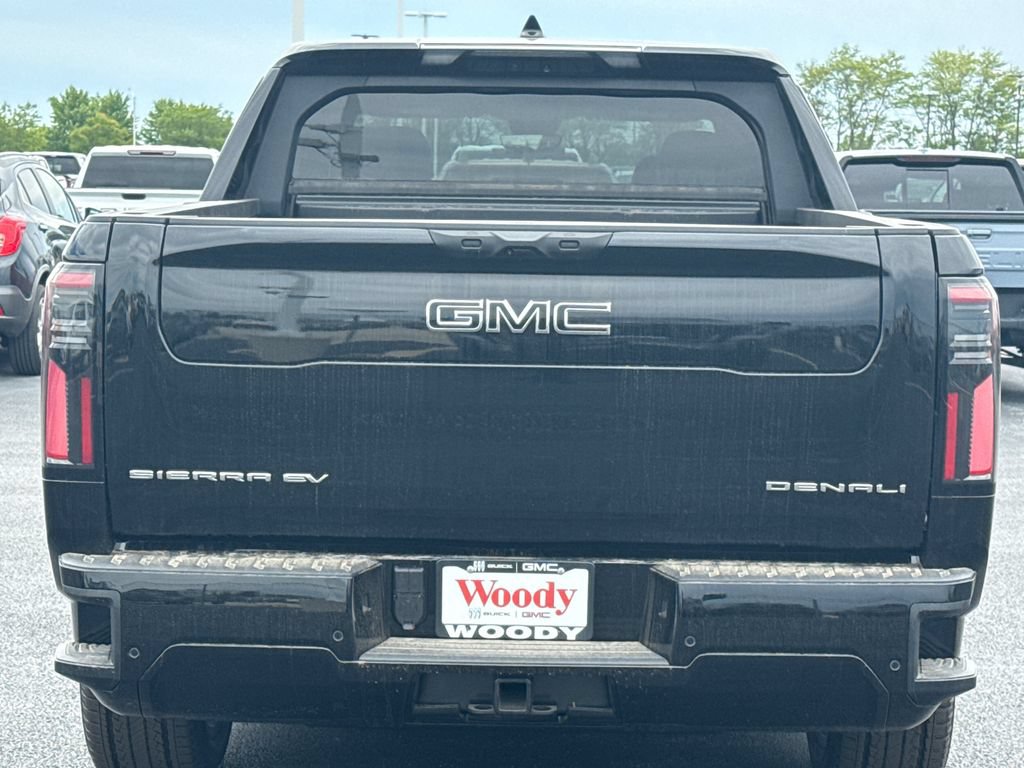 New 2025 GMC Sierra EV Denali AWD/4WD image 9