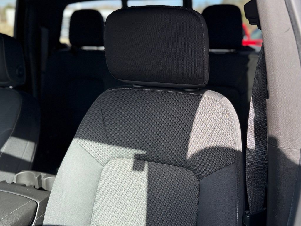 Used 2024 Chevrolet Colorado LT w/ LT Convenience Package image 8