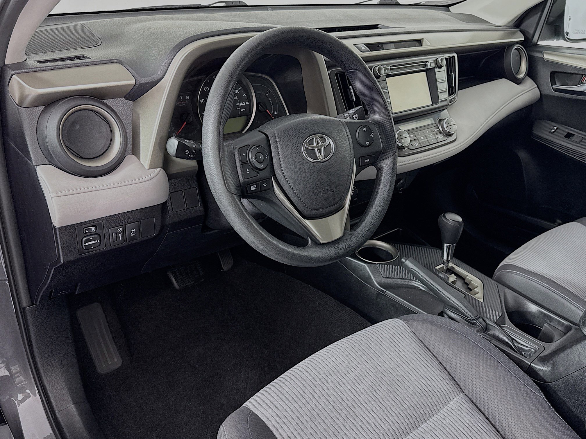 Used 2014 Toyota RAV4 XLE image 9