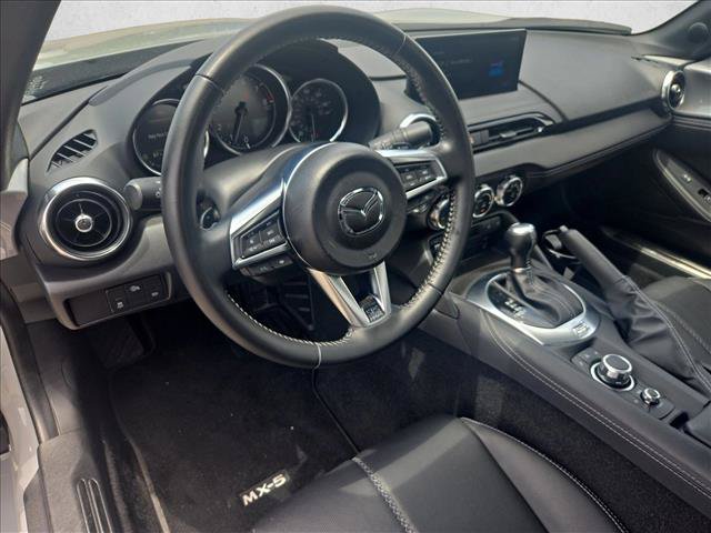 Used 2025 MAZDA MX-5 Miata RF Grand Touring RWD image 9