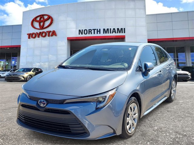 Used 2023 Toyota Corolla LE video 2