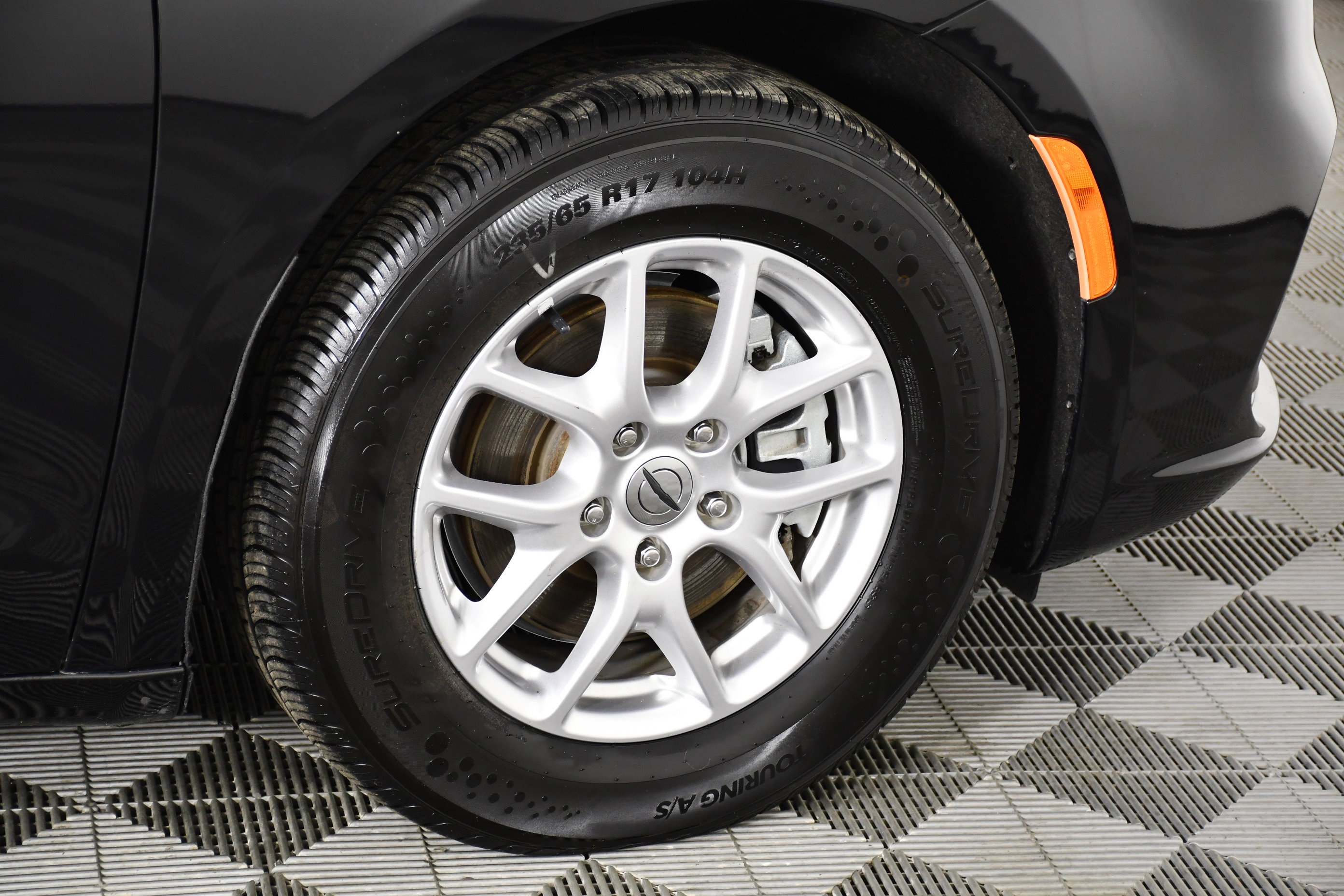 Used 2023 Chrysler Pacifica Touring-L image 52