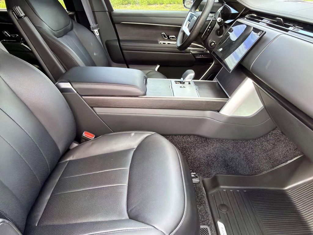 New 2026 Land Rover Range Rover Long Wheelbase SE image 10