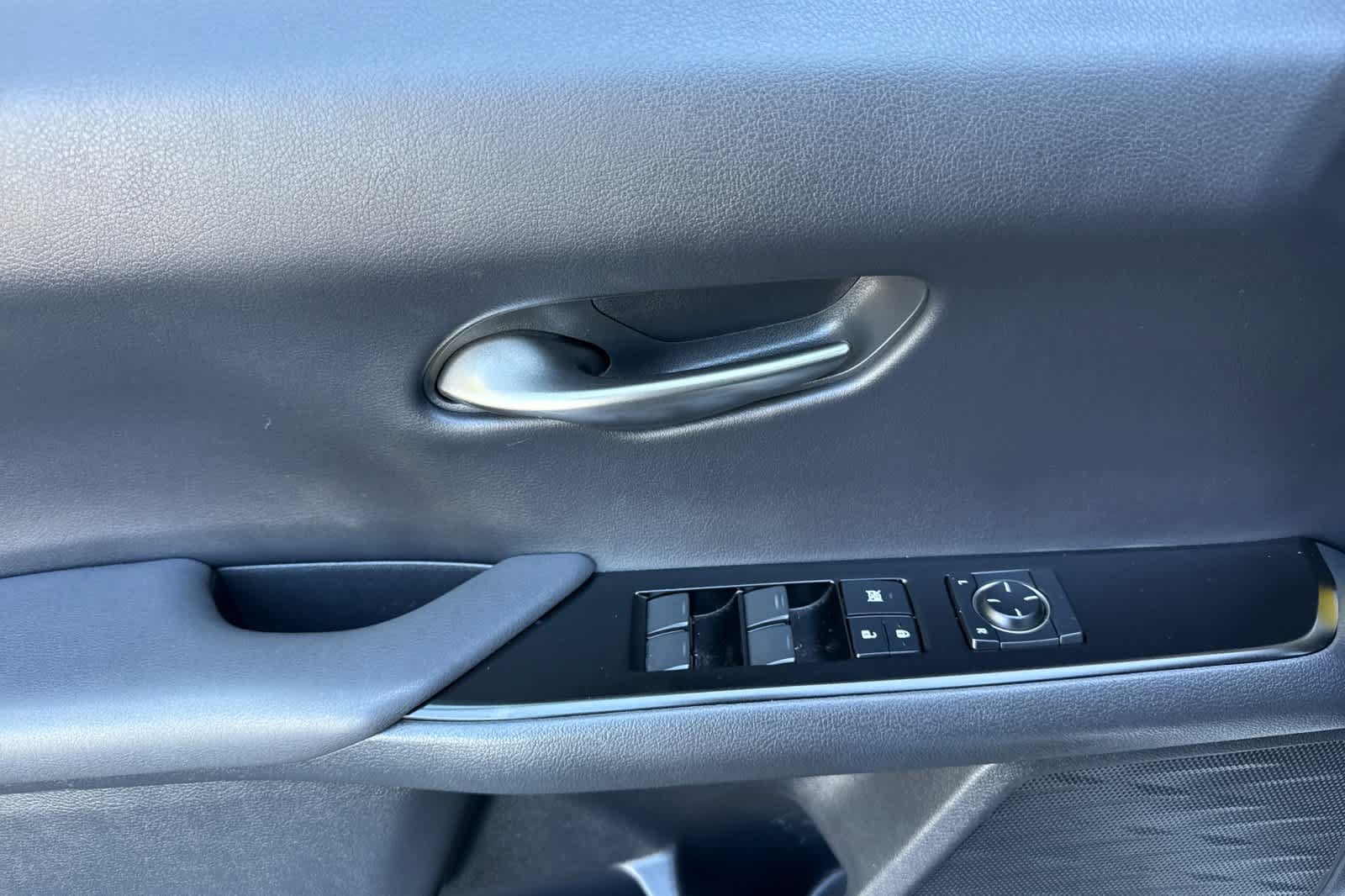 Used 2021 Lexus UX 200 w/ Accessory Package (Z1) FWD image 12