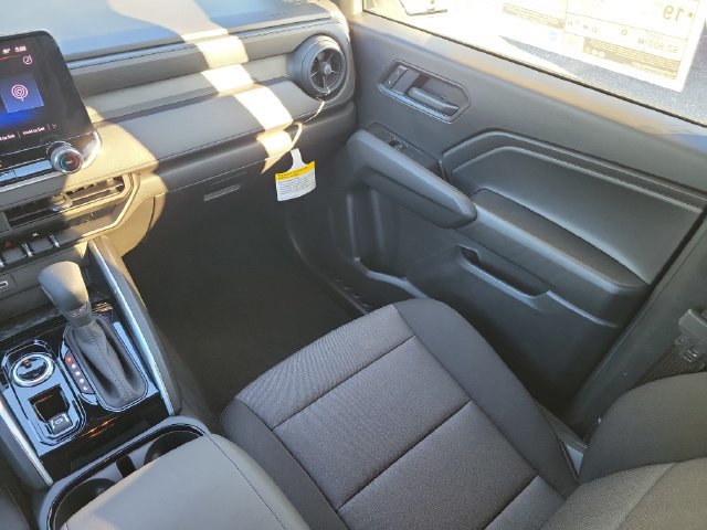 New 2026 Chevrolet Colorado W/T w/ WT Custom Package AWD/4WD image 15