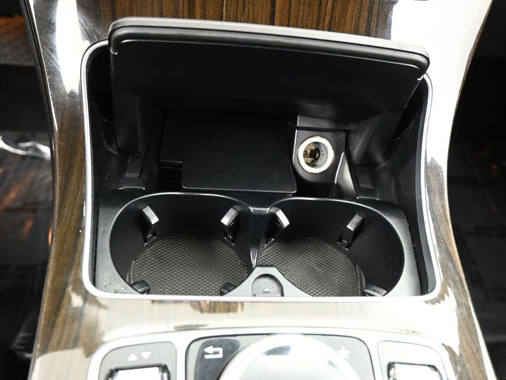 Used 2019 Mercedes-Benz GLC 300 4MATIC image 24