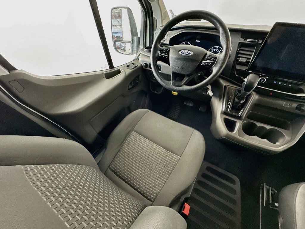 Used 2024 Ford Transit 350 XLT RWD image 9