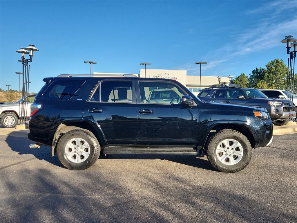 Used 2016 Toyota 4Runner SR5 image 4