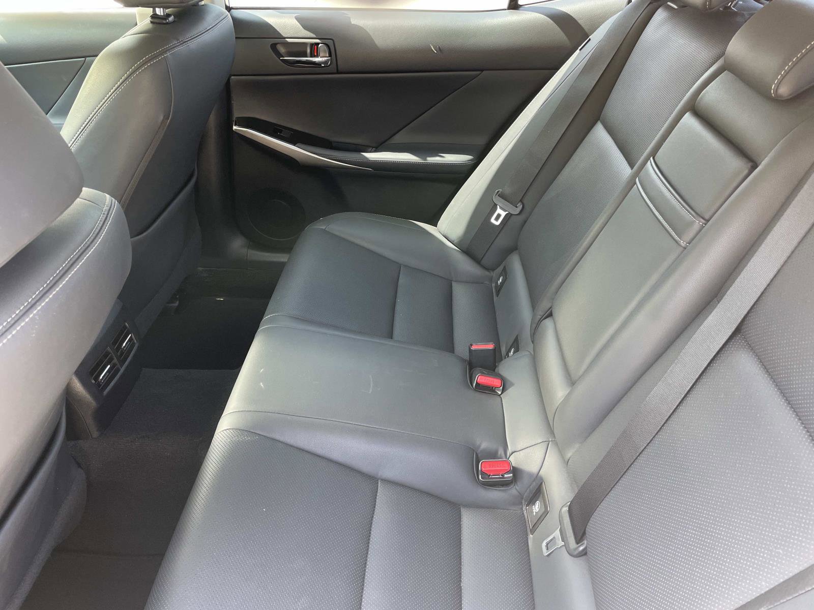 Used 2015 Lexus IS 250 RWD image 19