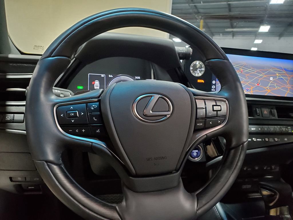 Used 2022 Lexus ES 300h Ultra Luxury w/ Accessory Package 2 image 29