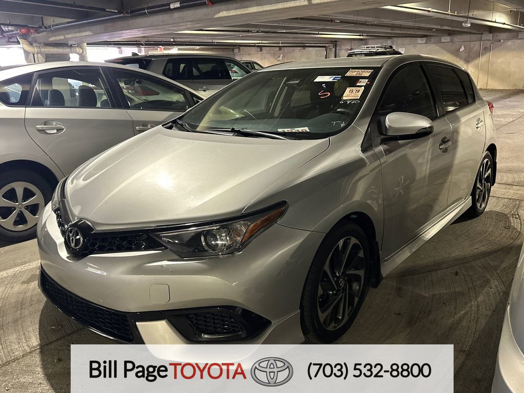 Used 2018 Toyota Corolla iM FWD image 1