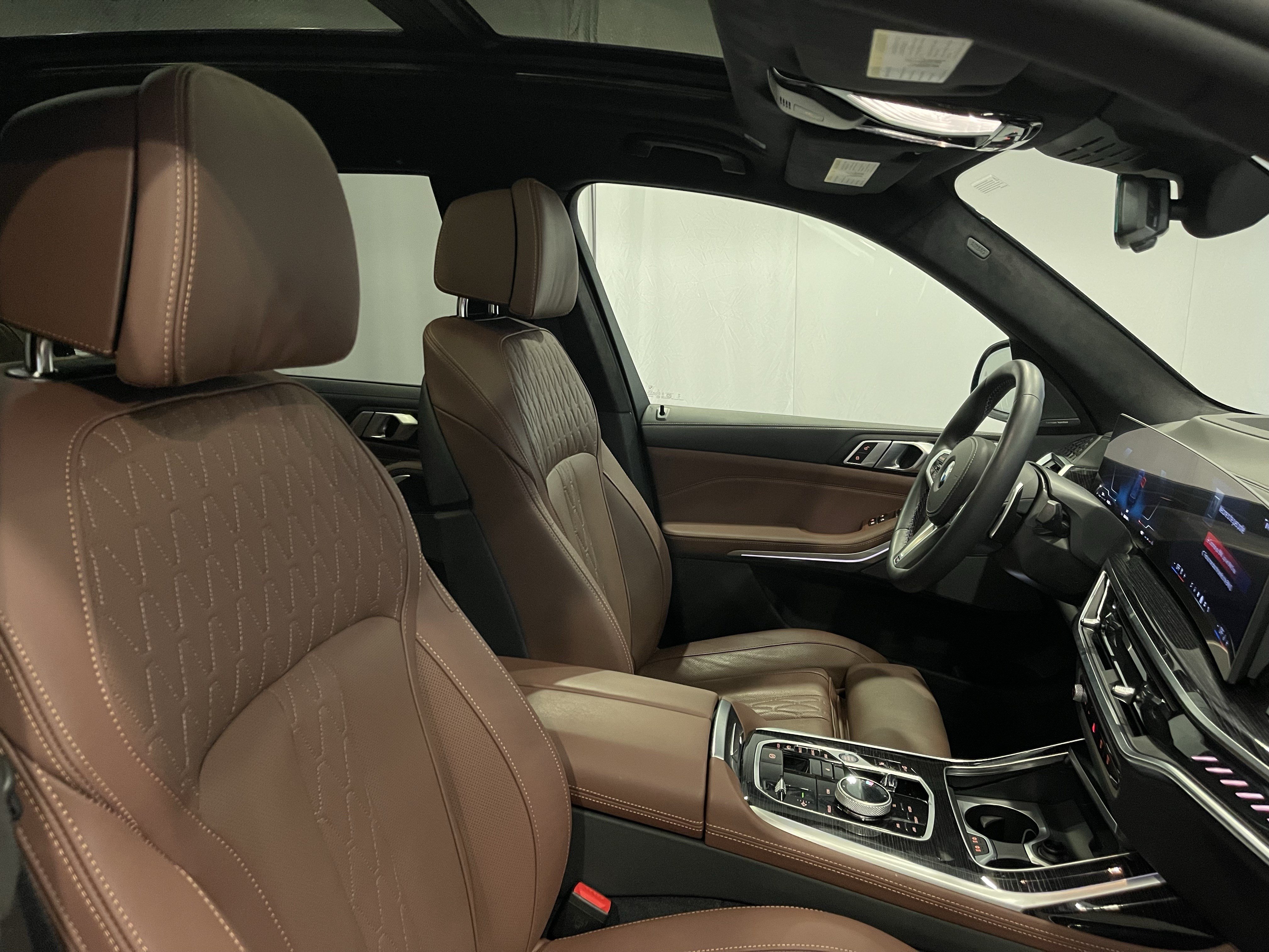 Used 2026 BMW X7 M60i AWD/4WD image 15