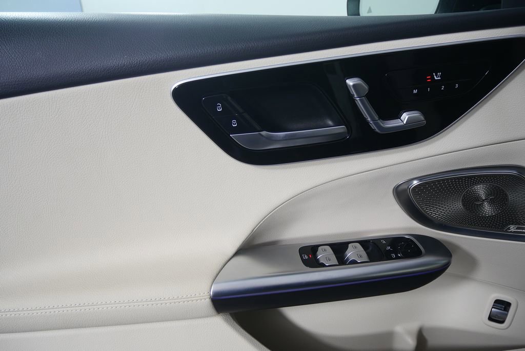 Used 2023 Mercedes-Benz C 300 Sedan image 8