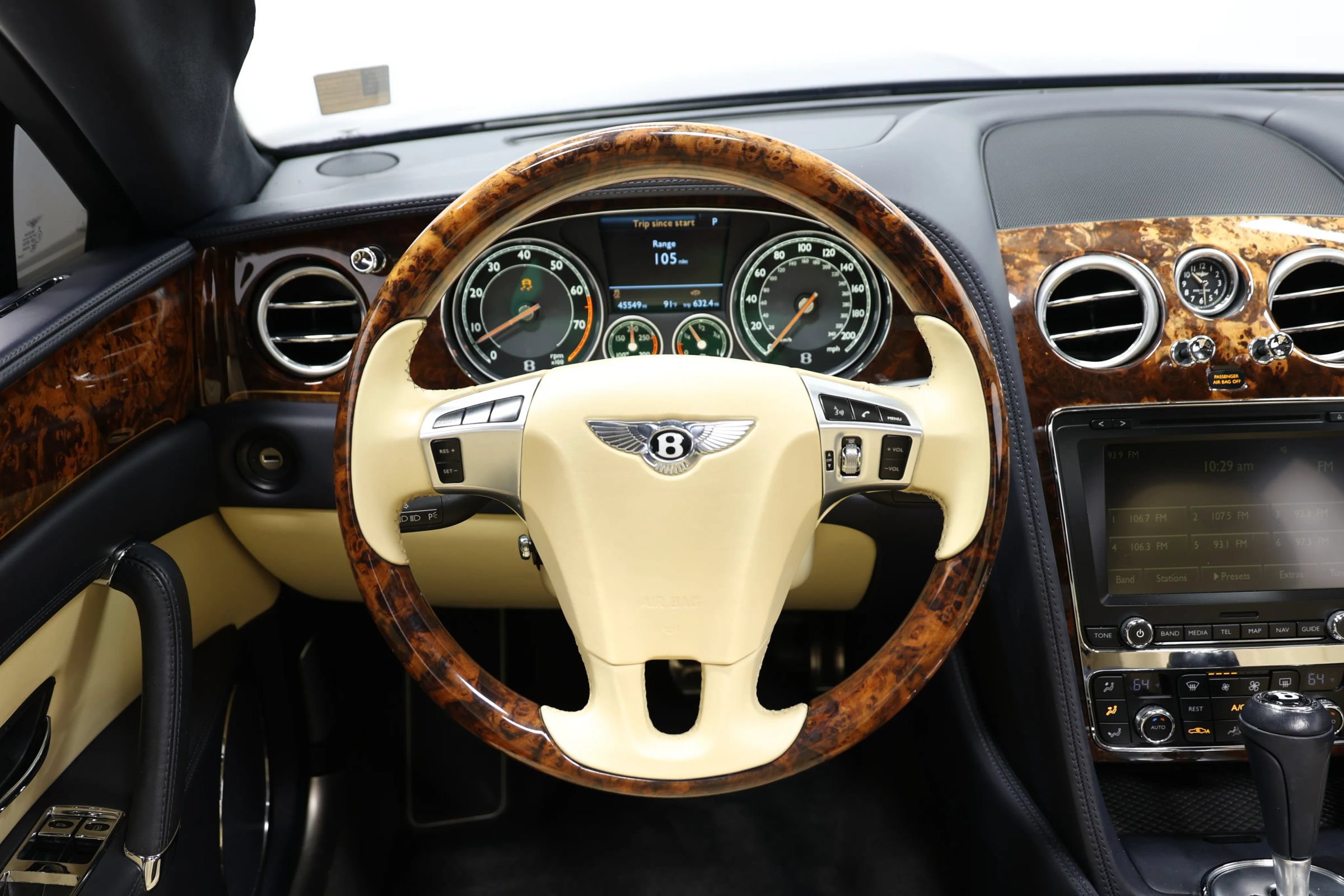Used 2015 Bentley Flying Spur V8 AWD/4WD image 24
