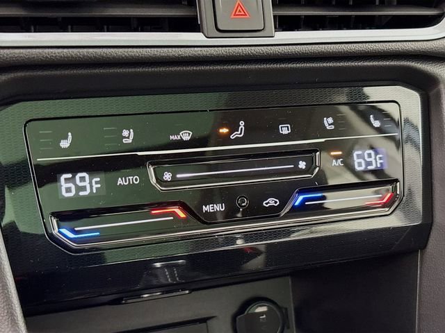 New 2026 Volkswagen Taos SEL image 17