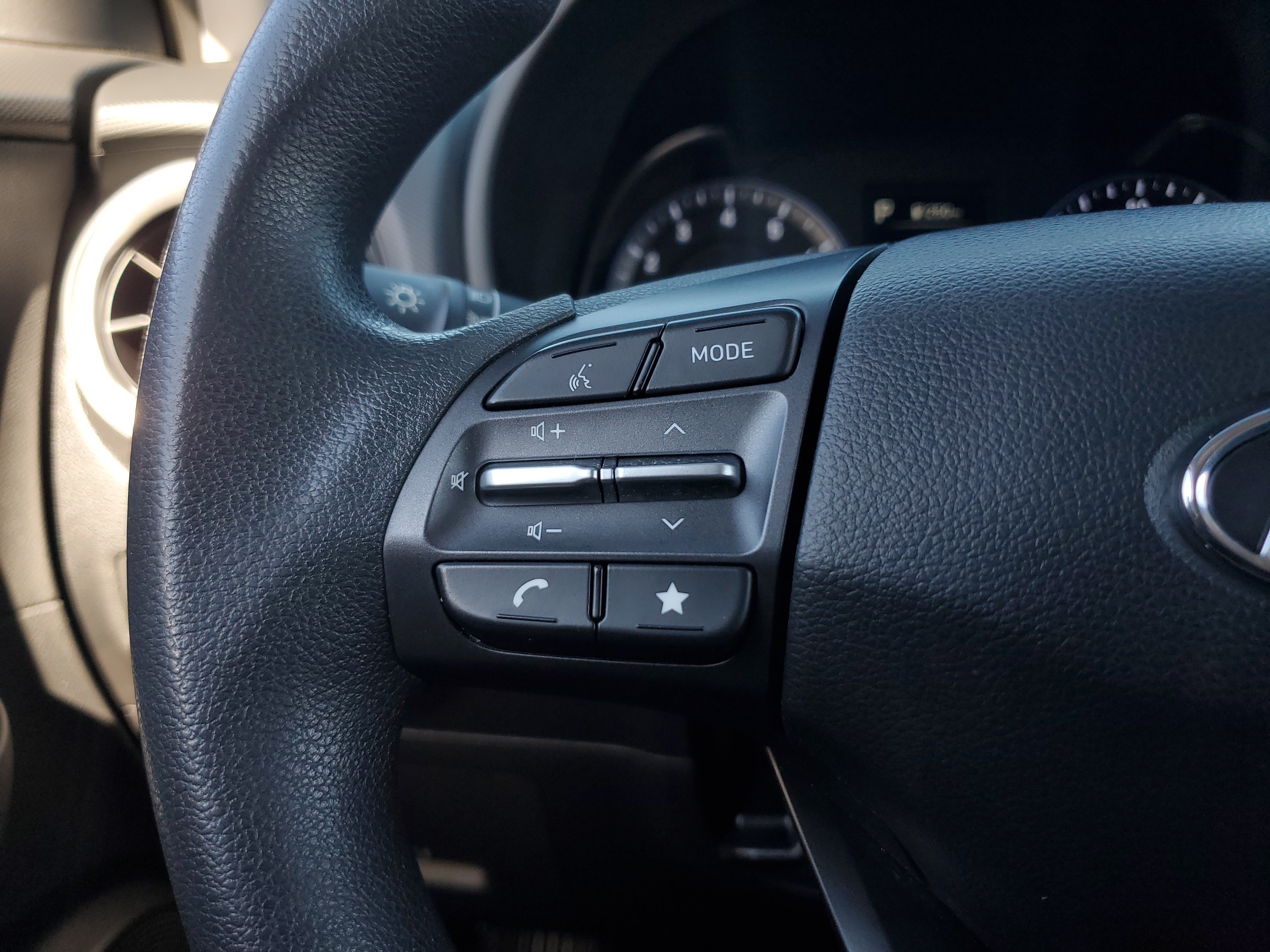 Used 2022 Hyundai Kona SEL FWD image 19