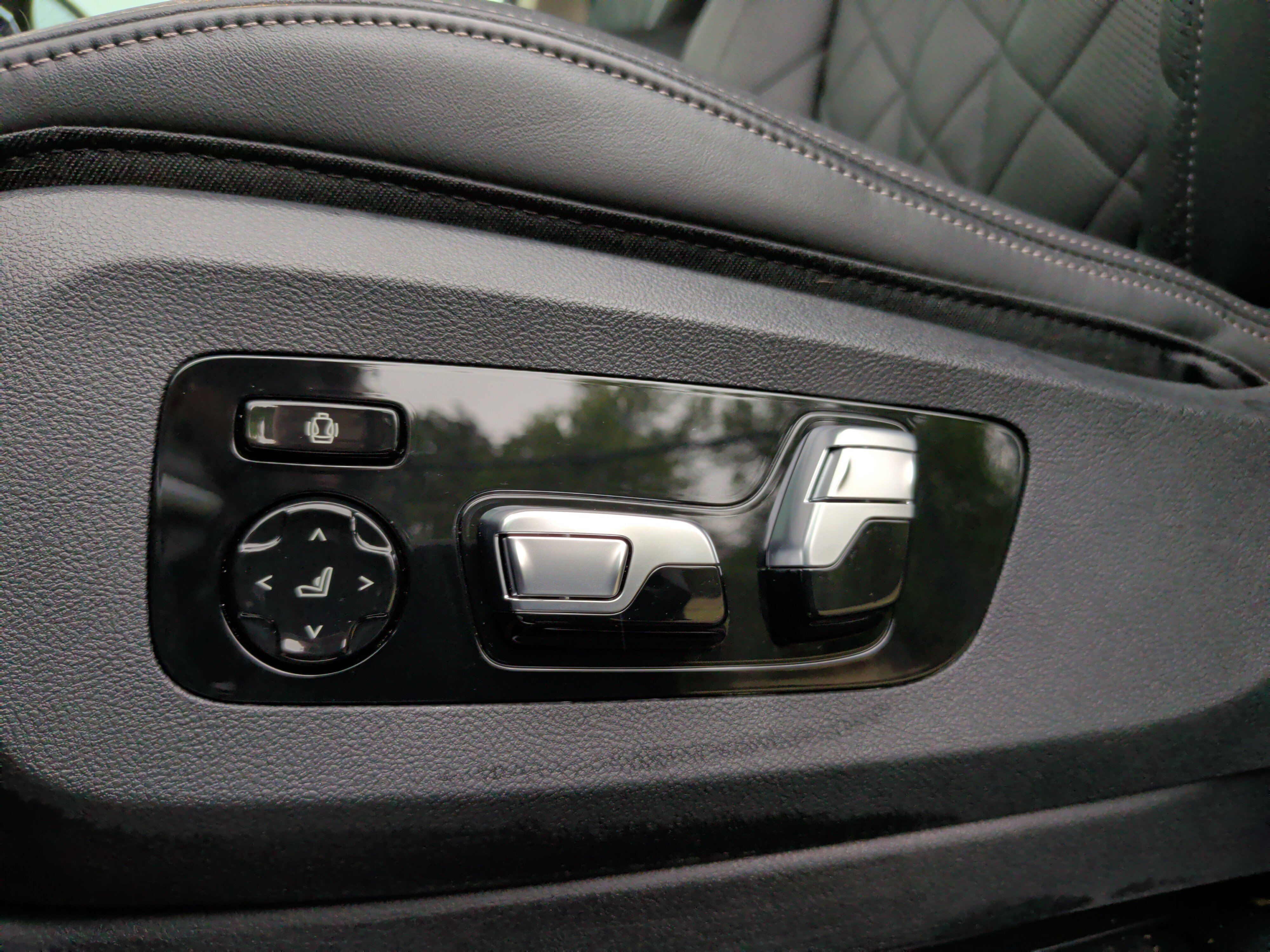 Certified 2024 BMW X7 xDrive40i image 26