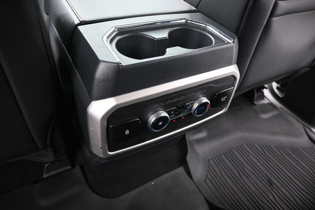 Used 2024 Ford Expedition Limited AWD/4WD image 23