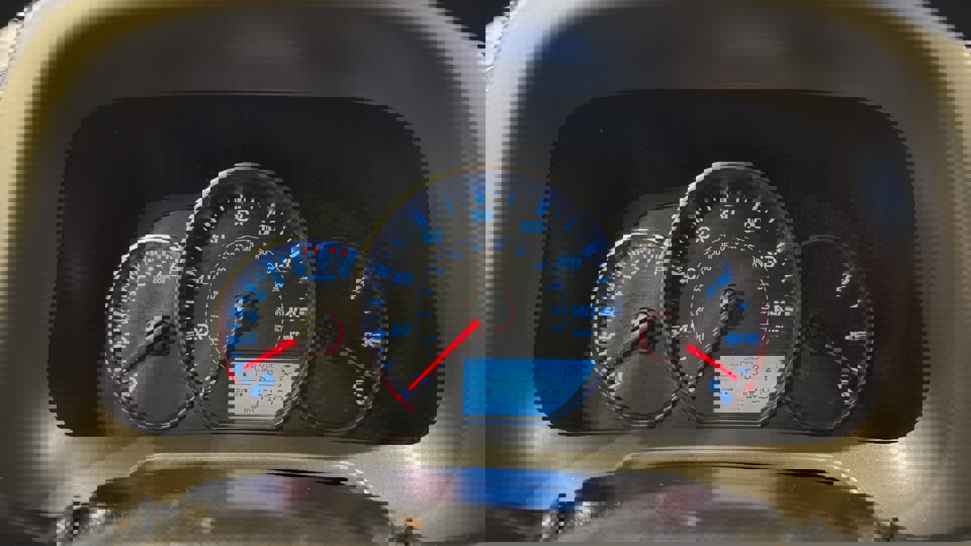 Used 2016 Toyota RAV4 LE image 29