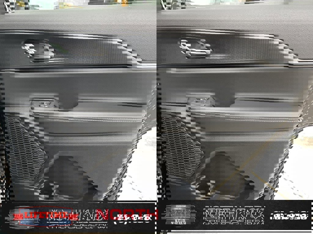 New 2025 Jeep Grand Cherokee L Altitude image 27