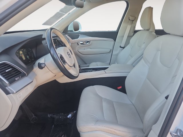 Used 2022 Volvo XC90 T5 Momentum AWD/4WD image 9