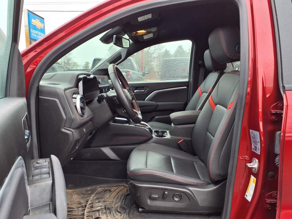 Used 2024 Chevrolet Colorado Z71 w/ Z71 Convenience Package 2 image 19