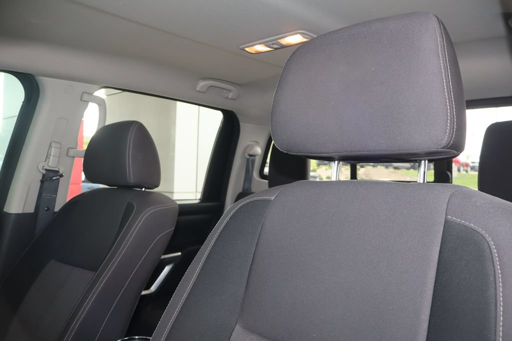 Used 2021 Nissan Titan SV w/ SV Convenience Package AWD/4WD image 15