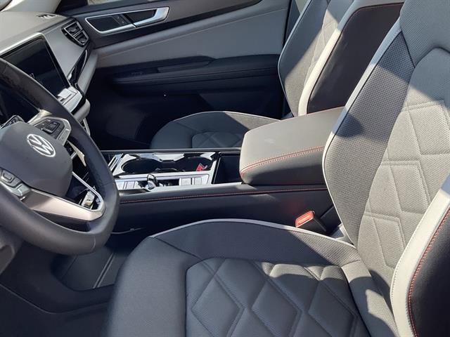 New 2026 Volkswagen Atlas Peak Edition image 7