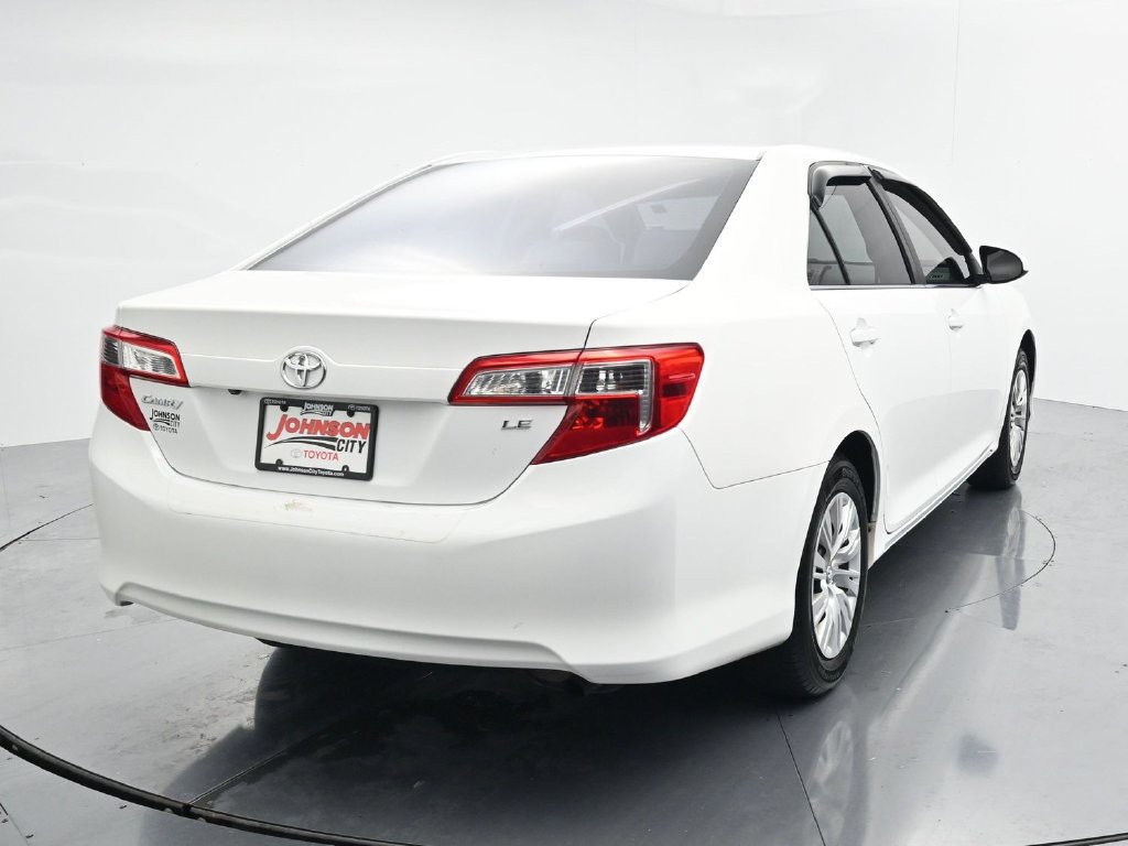 Used 2014 Toyota Camry LE FWD image 6