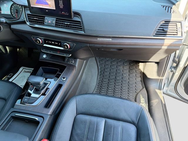 Used 2021 Audi Q5 Premium w/ Convenience Package image 18