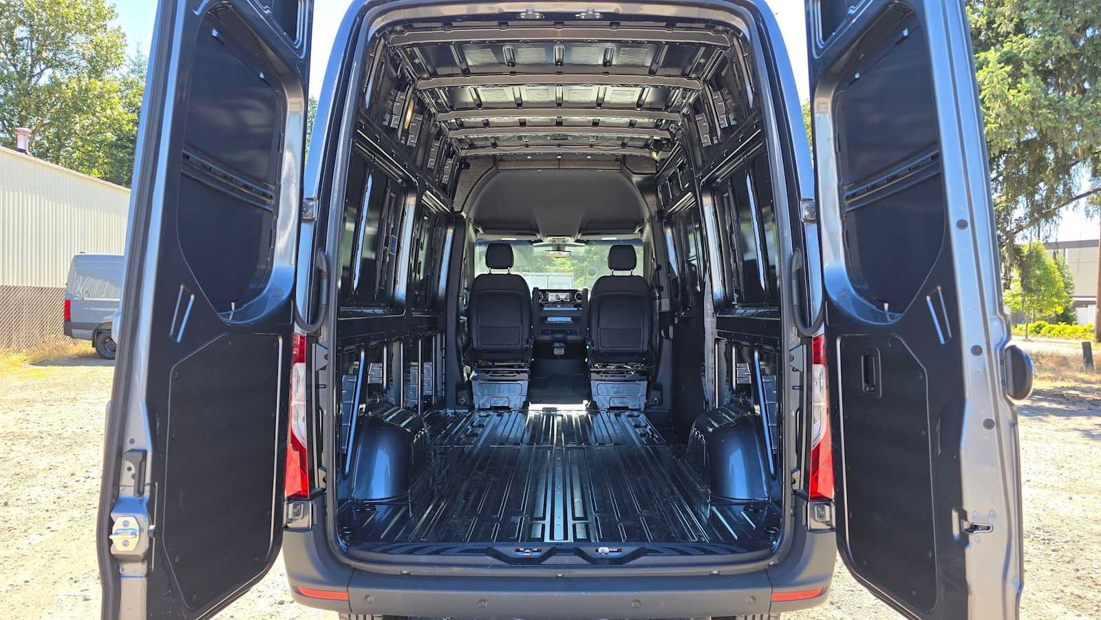 Used 2026 Mercedes-Benz Sprinter 2500 image 19
