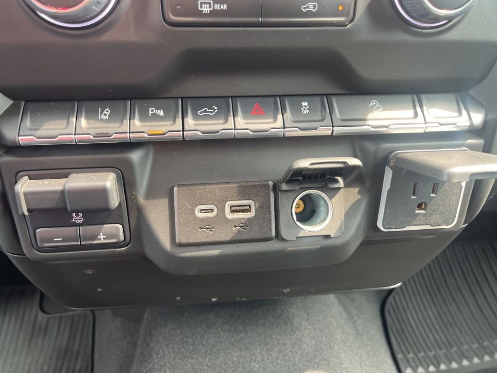 Used 2024 Chevrolet Silverado 2500 Custom w/ Custom Value Package image 23