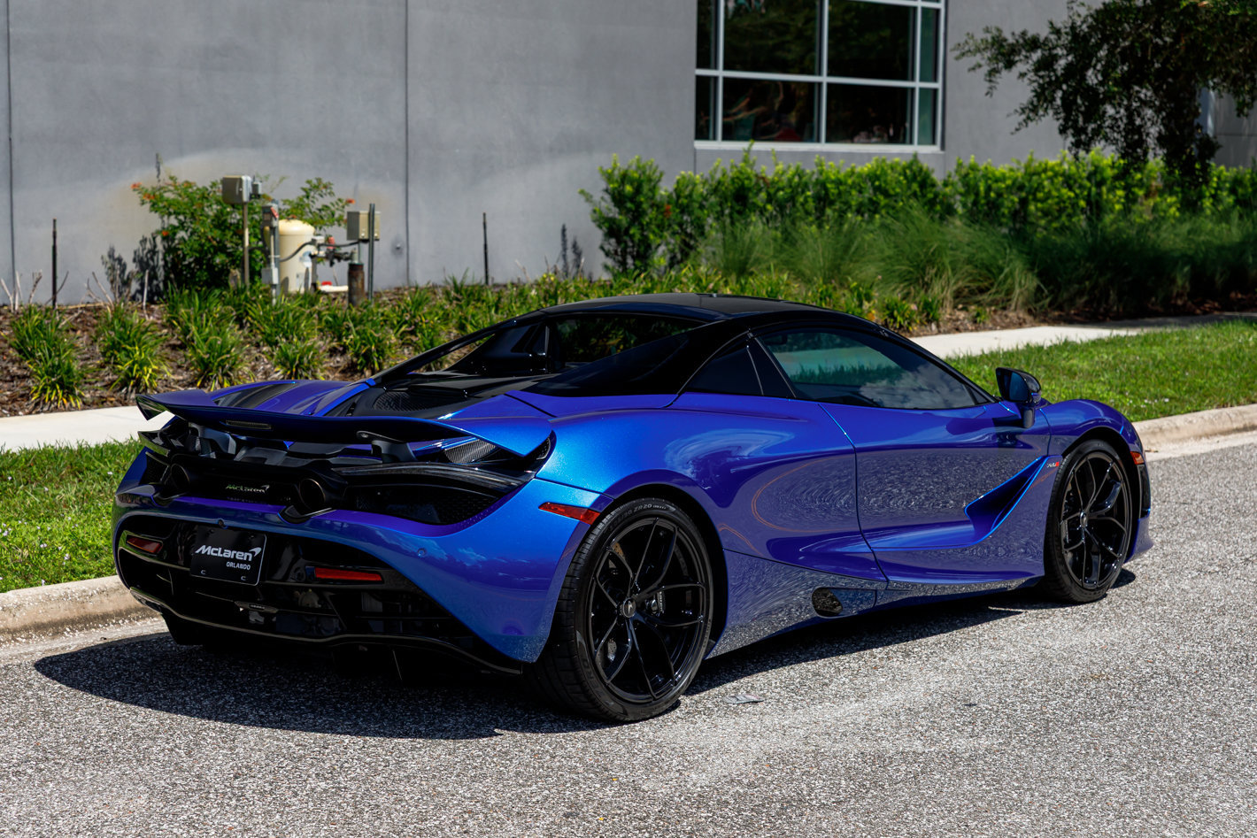 Used 2022 McLaren 720S Luxury RWD image 10