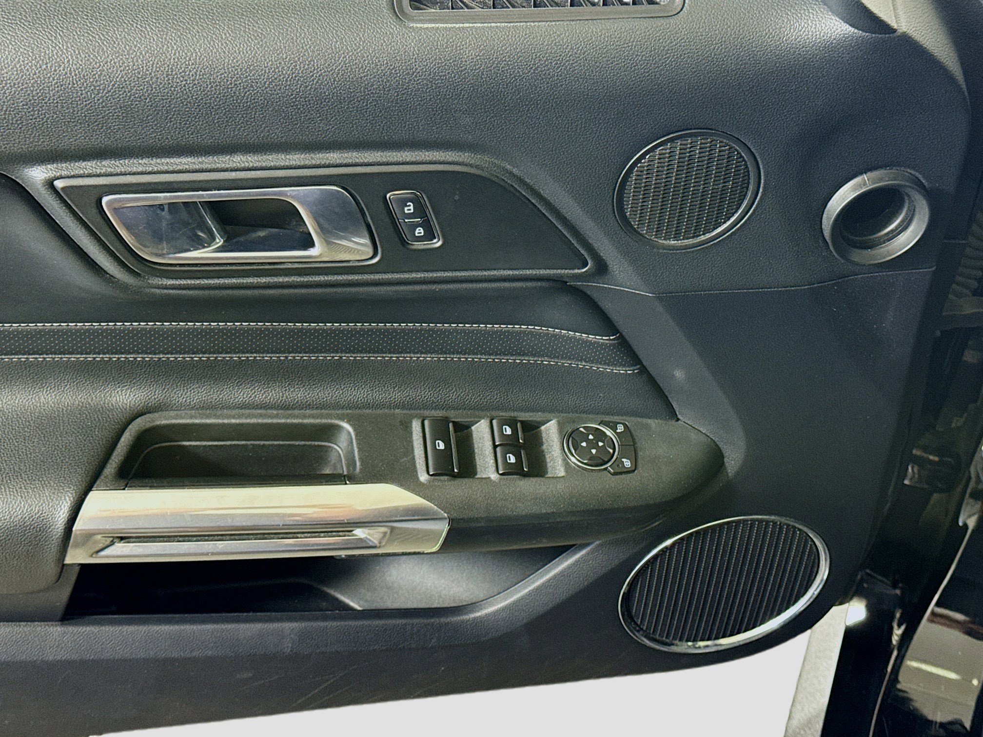 Used 2018 Ford Mustang Premium w/ Equipment Group 201A image 25