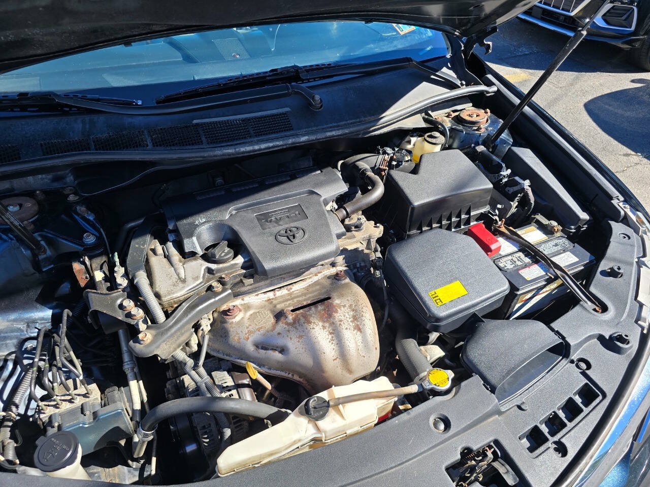 Used 2013 Toyota Camry LE FWD image 30
