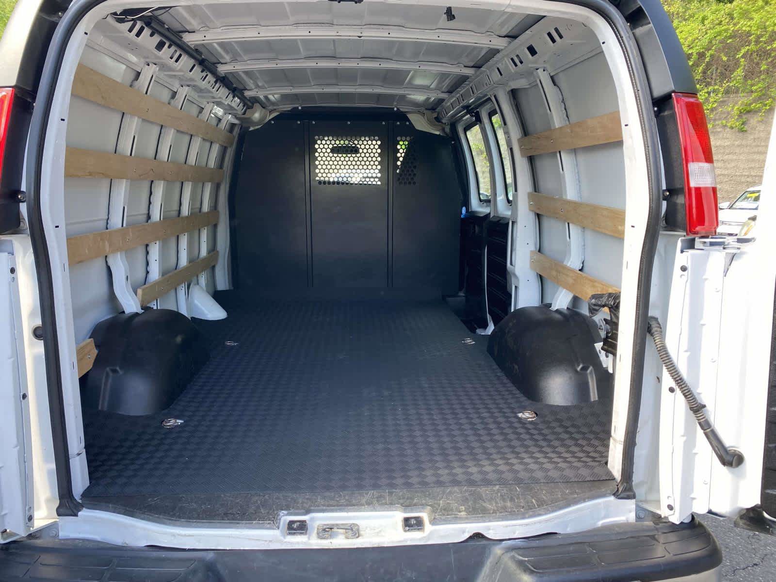 Used 2024 Chevrolet Express 2500 w/ Driver Convenience Package RWD image 17