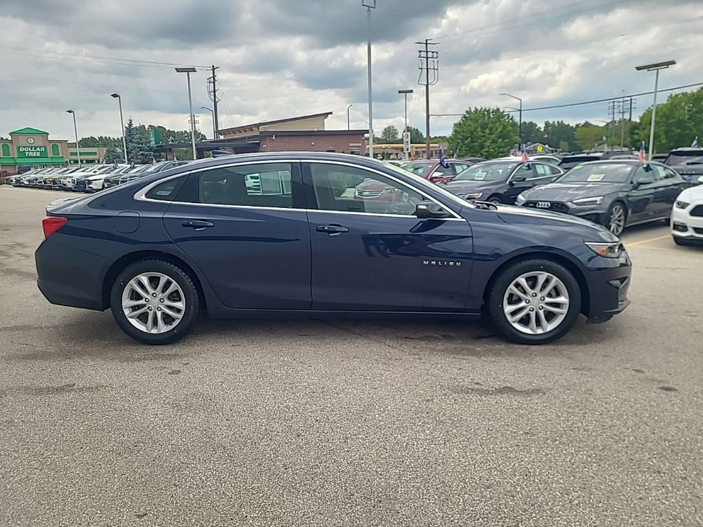 Used 2016 Chevrolet Malibu LT w/ Leather Package FWD image 7