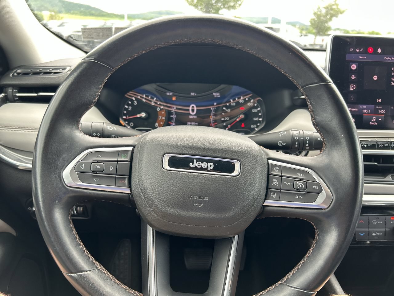 Used 2022 Jeep Compass Limited w/ Sun and Sound Group AWD/4WD image 26