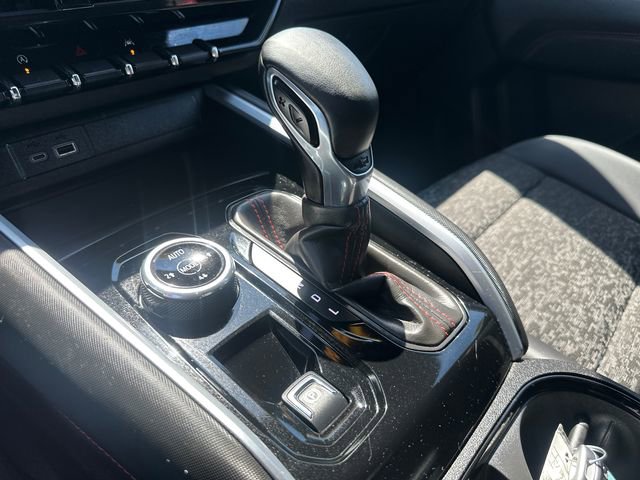 Used 2024 Chevrolet Colorado Z71 w/ Z71 Convenience Package 2 AWD/4WD image 29