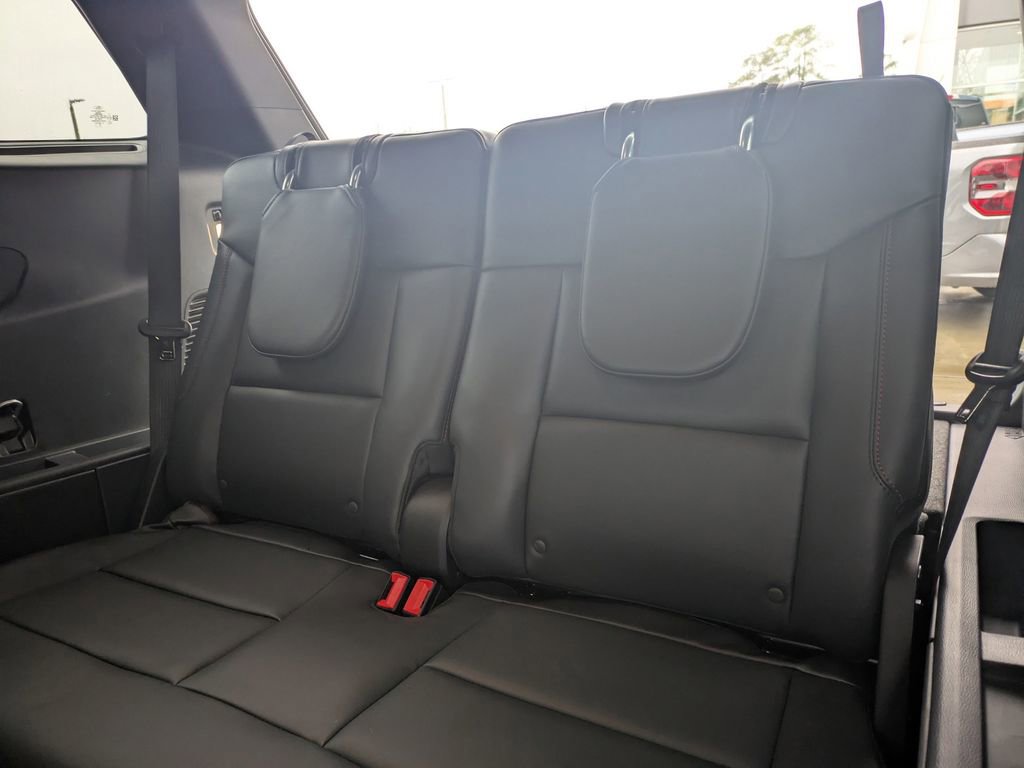 New 2026 Ford Explorer ST-Line w/ ST-Line Street Pack image 16