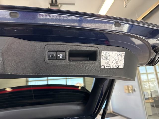 Used 2021 Toyota Venza XLE w/ Softex Package image 15