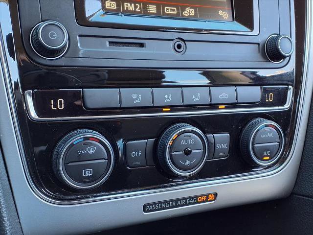 Used 2016 Volkswagen Passat 1.8T S image 7