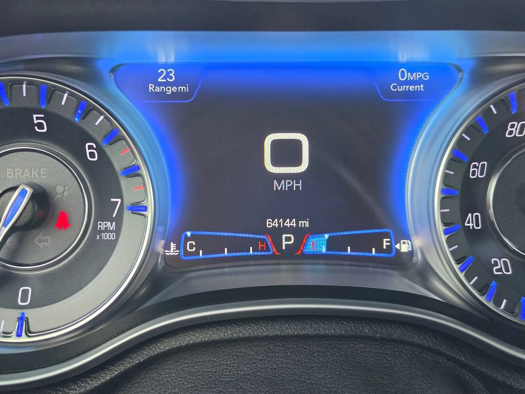 Used 2022 Chrysler 300 Touring L RWD image 10